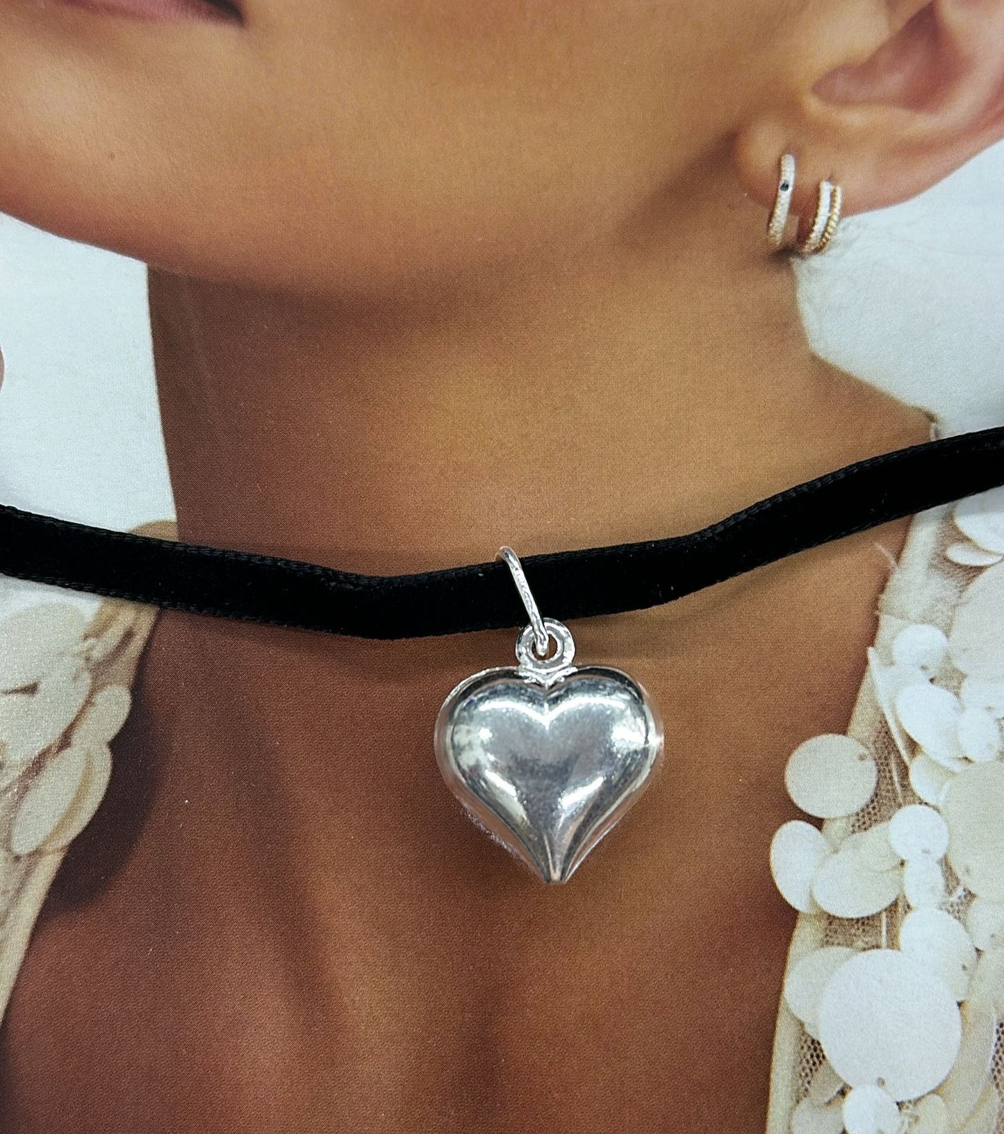Heart lace necklace