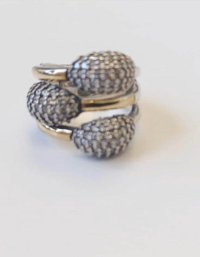 3 balls ring