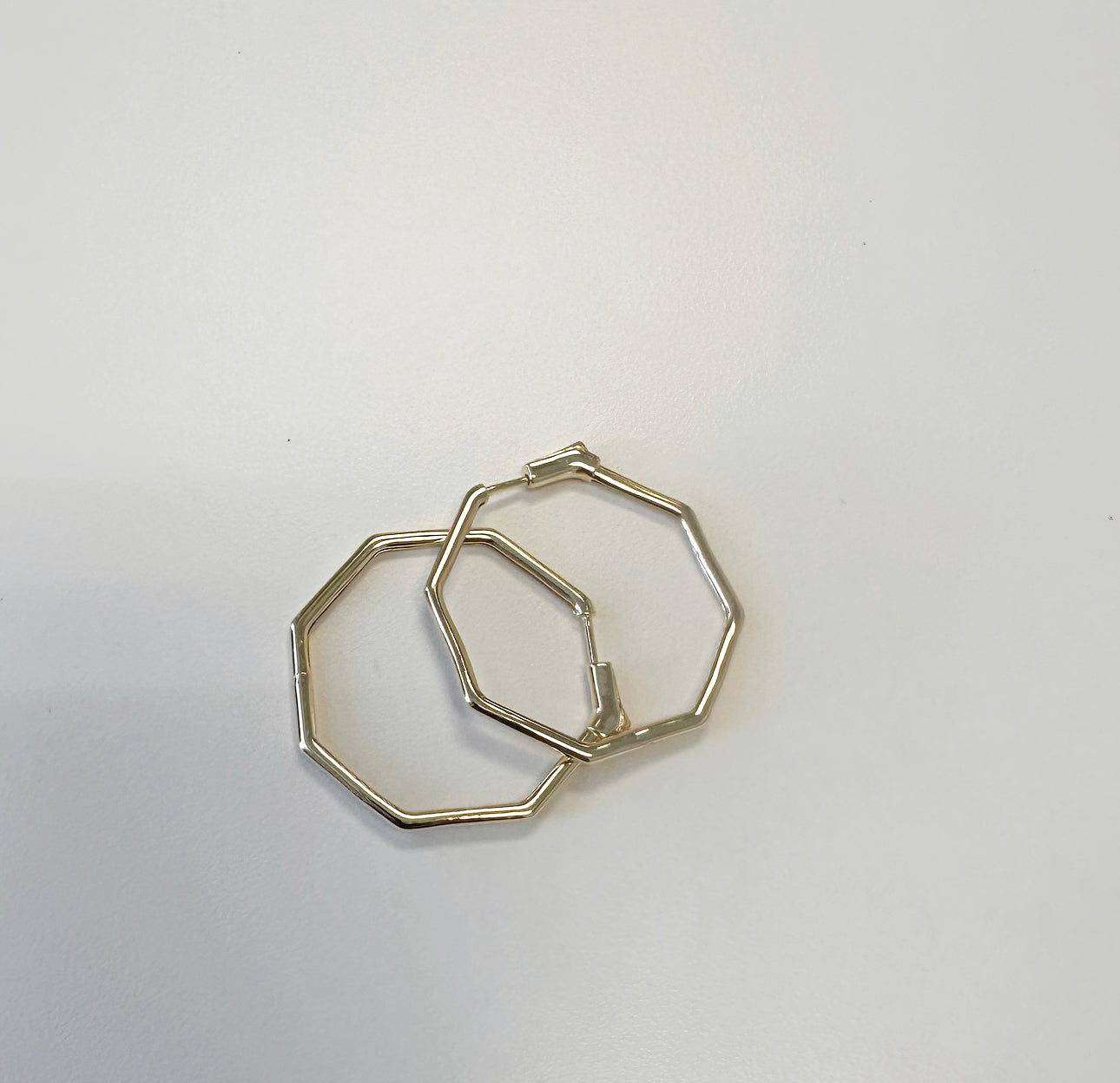 Medium hoops