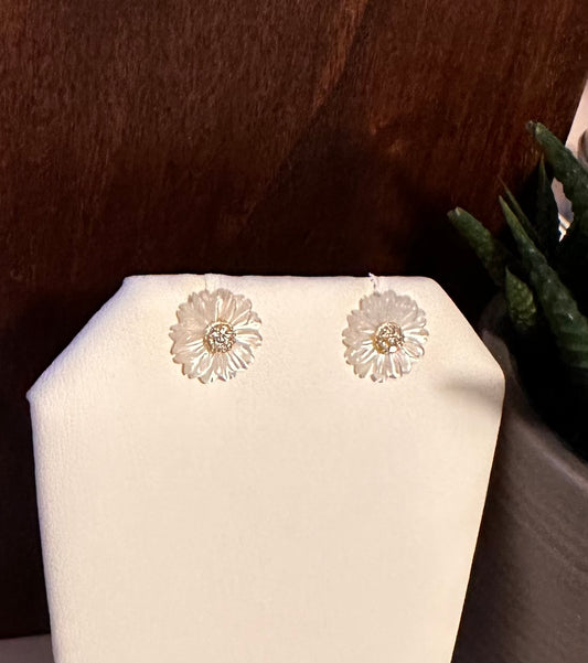 Mini Daisy earrings