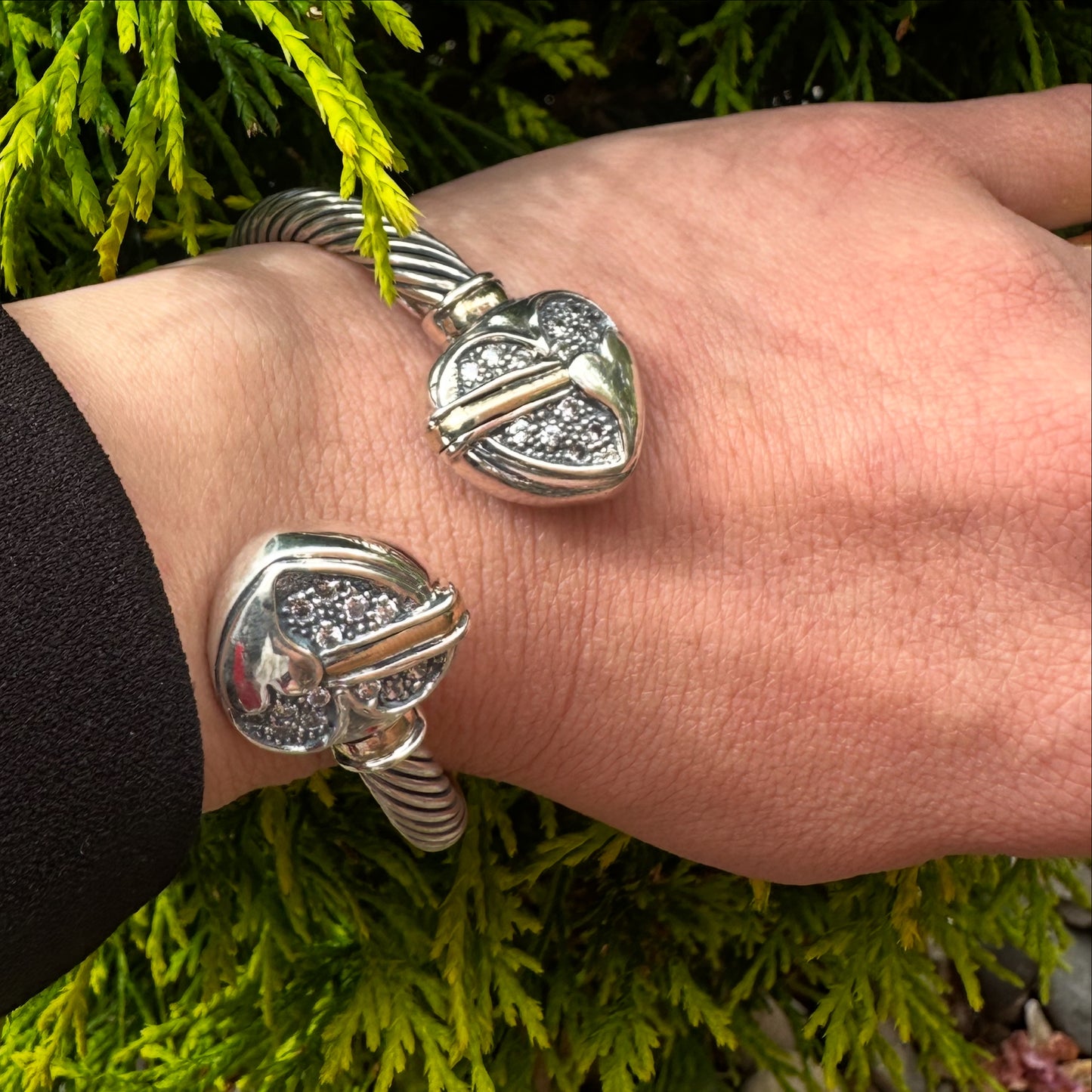Heart two tone bangle