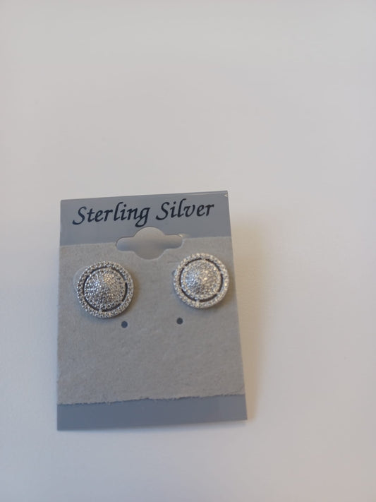 Round earrings CZ